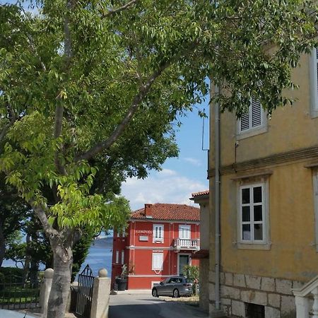 Apartment Palazzo Sare Vrbnik  Ngoại thất bức ảnh