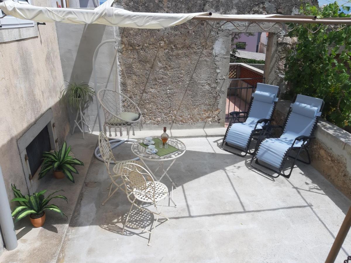 Apartment Palazzo Sare Vrbnik  Ngoại thất bức ảnh
