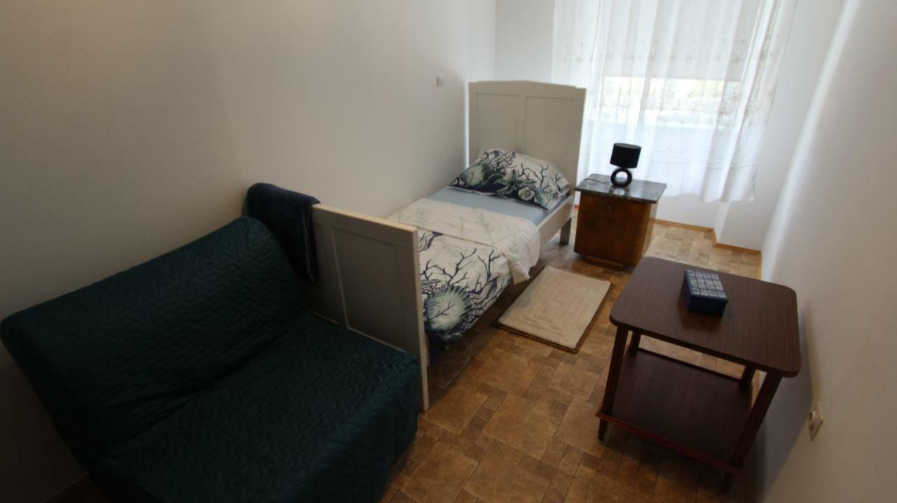 Apartment Palazzo Sare Vrbnik  Ngoại thất bức ảnh